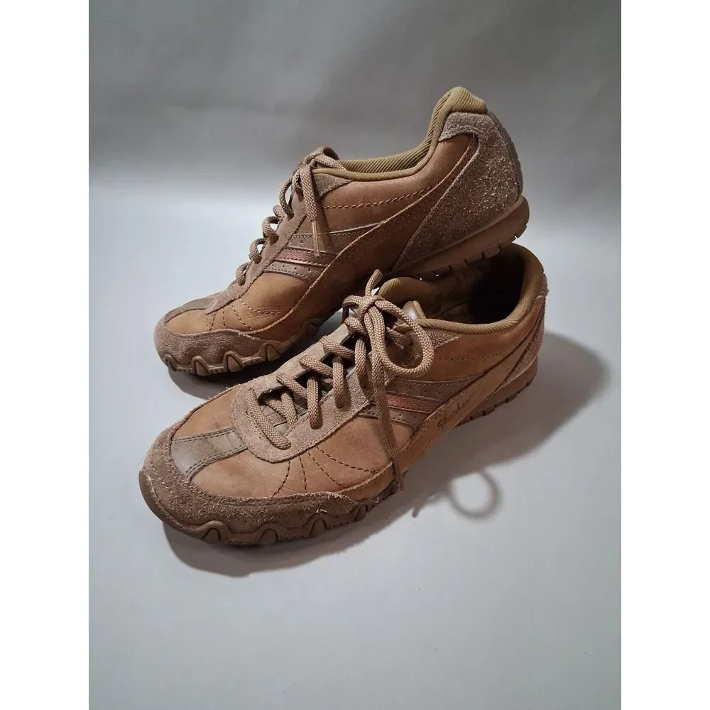 Skechers Womens Relaxed Fit Memory Foam Brown Leather Sneakers Size 8 SN49622